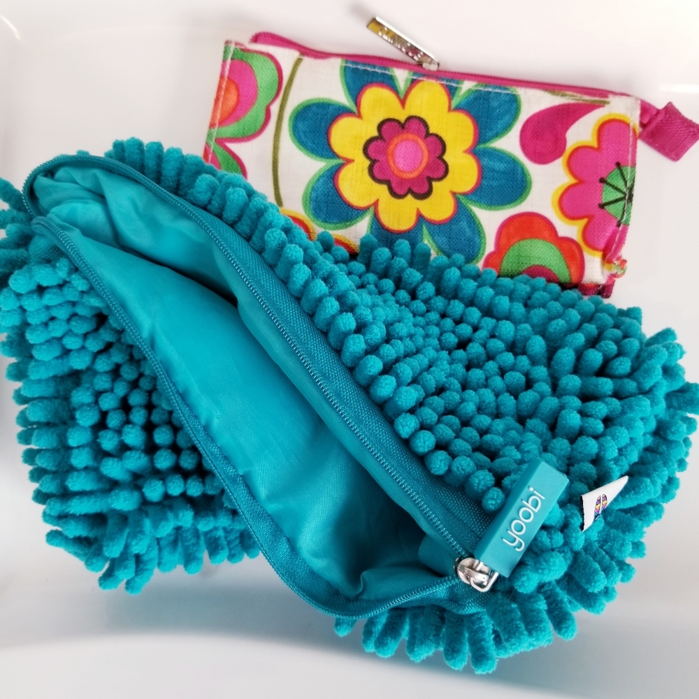 Yoobi & Clinique | Mini Bag Set